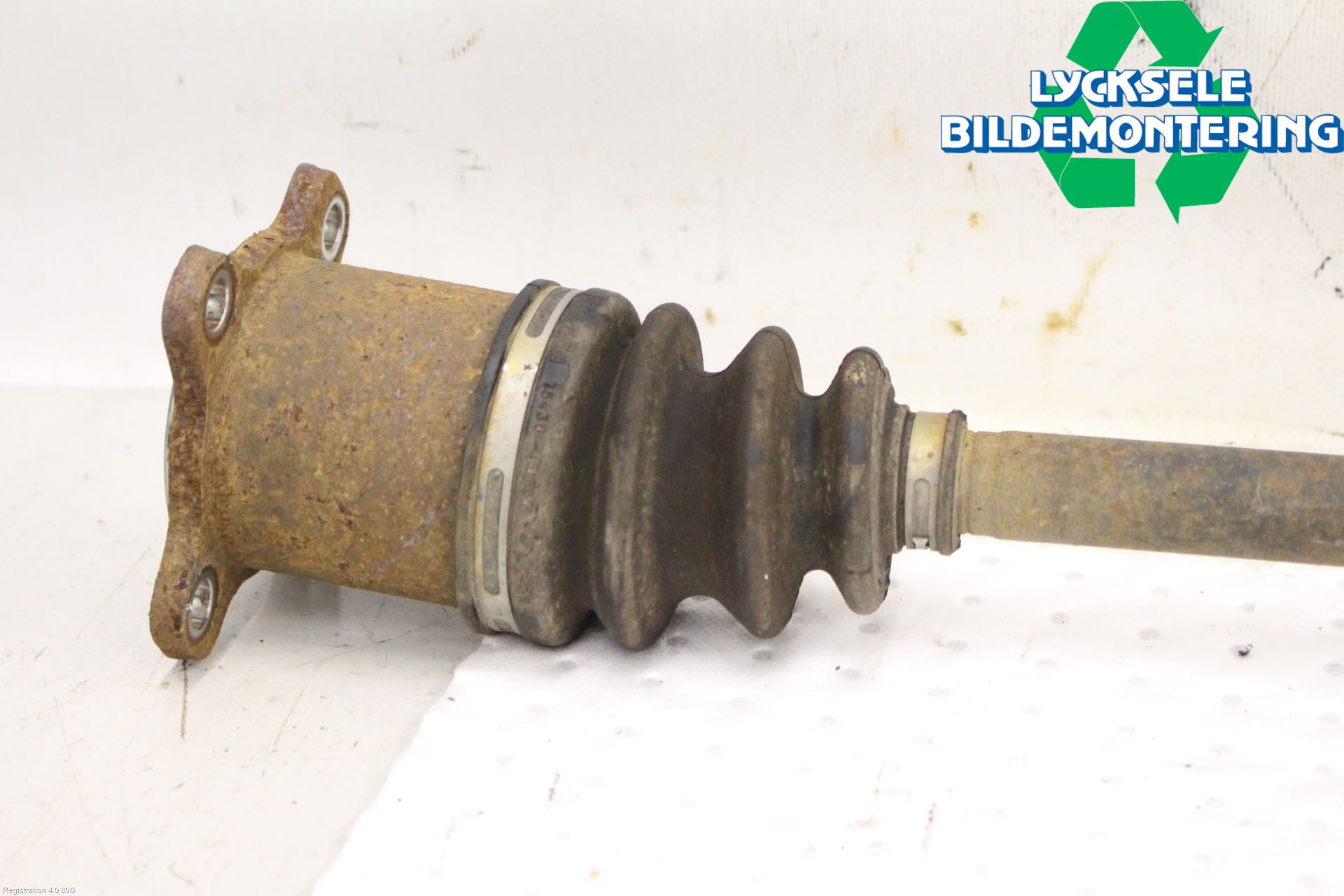 Toyota RAV4 13-18 Drivaxel Bak Höger