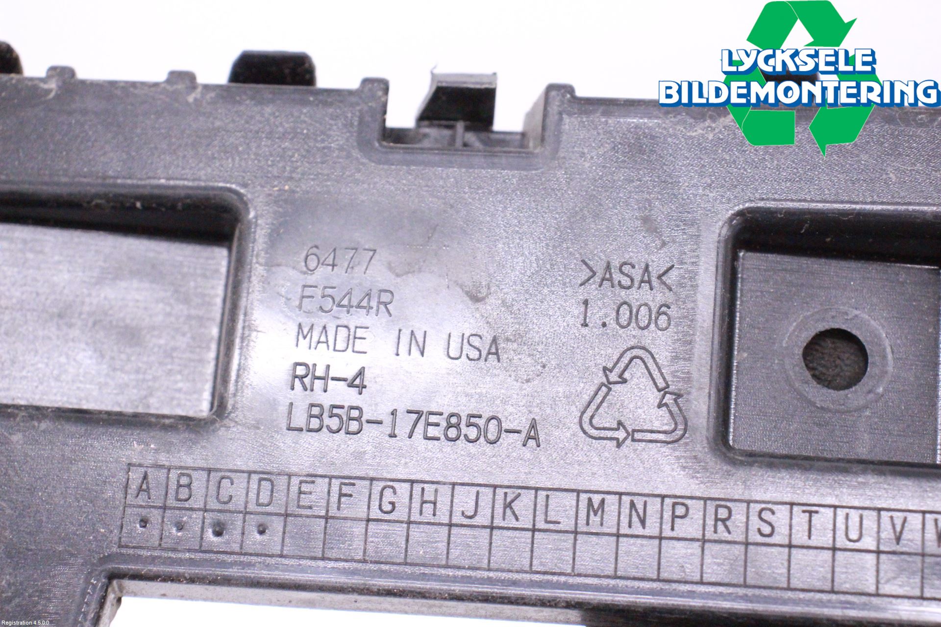 Ford EXPLORER 93-23 Stötfångarfäste Bak Hö