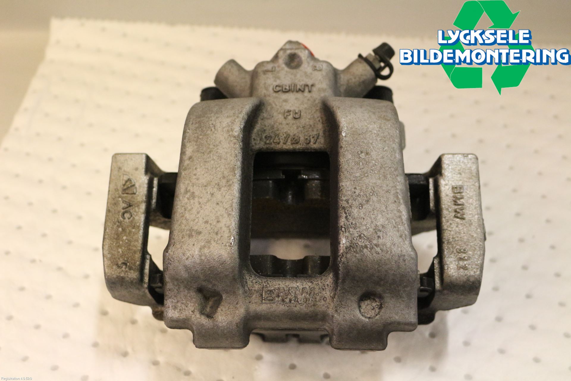 BMW 3 F30/F31/F80 12-19 Bromsok Fram Höger
