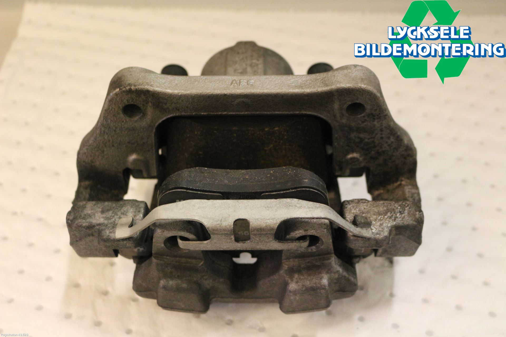 BMW 3 F30/F31/F80 12-19 Bromsok Fram Höger