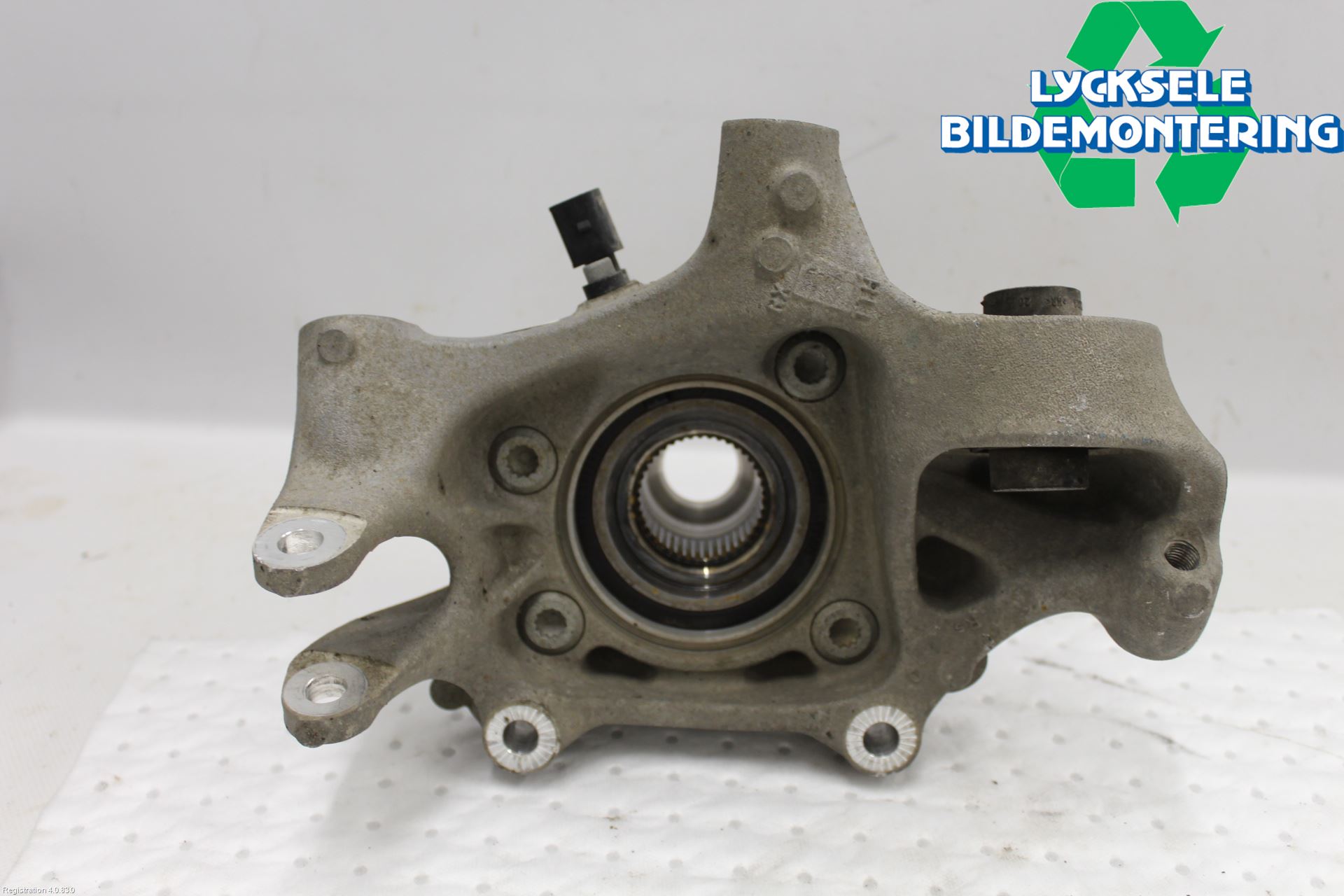 Audi A6 F2/C8 19- Hjullagerhus-Spindel Hö B