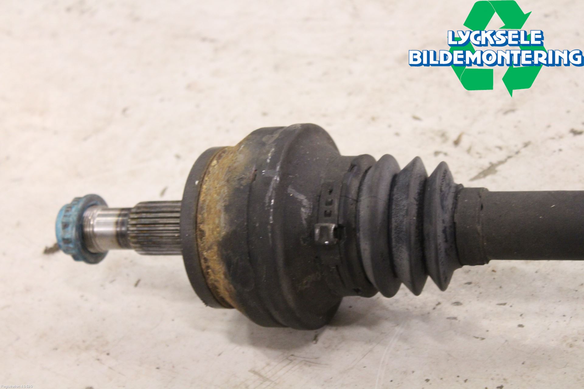 Mercedes-Benz MB E-KLASS (W212) 09-16 Drivaxel Bak Höger