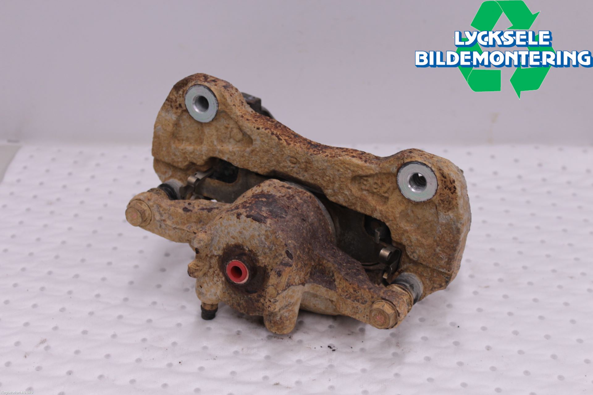 Mitsubishi L200 16-23 Bromsok Fram Vänster