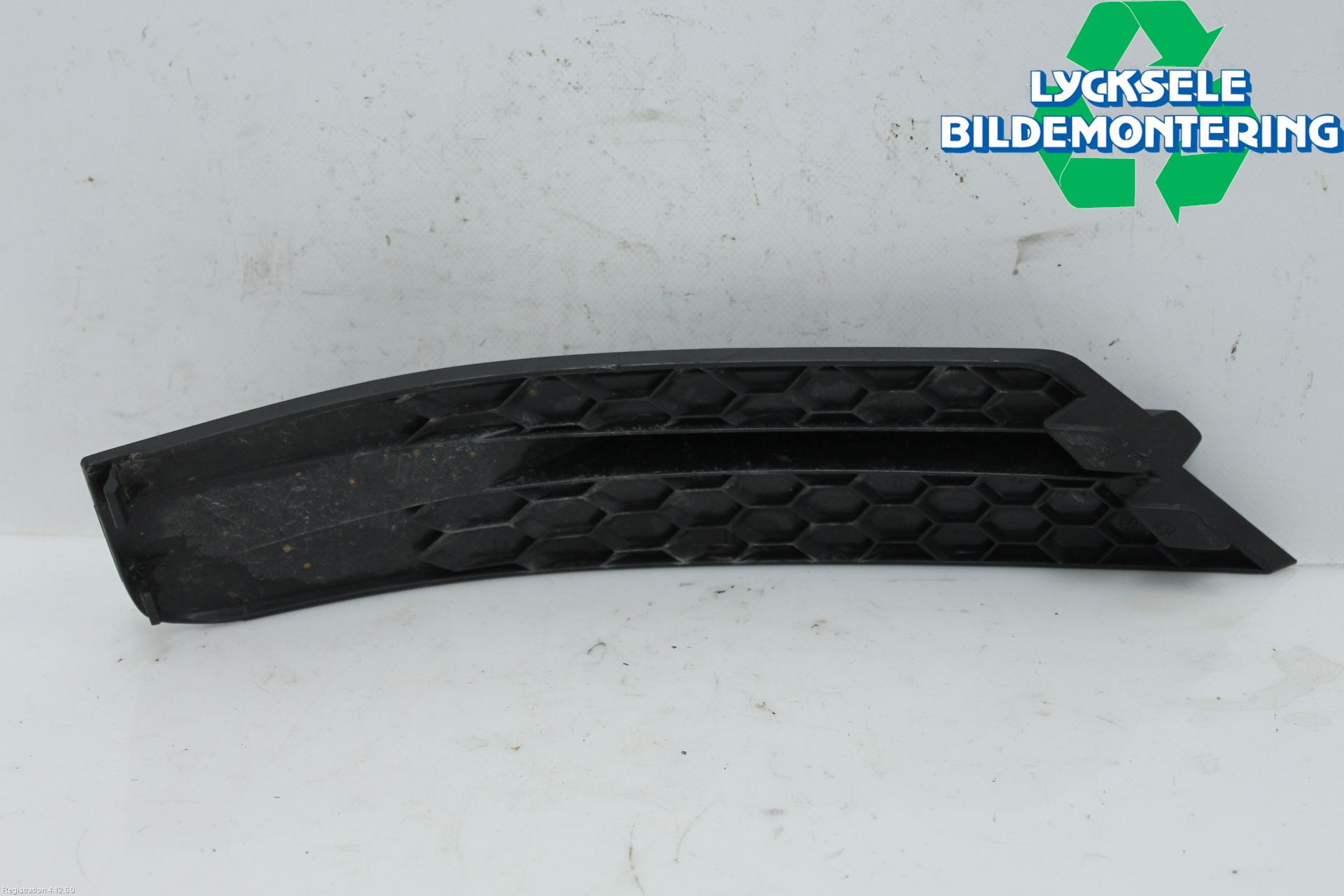 Volkswagen VW CRAFTER II / E-CRAFTER 17- Stötfångardel Fram Hö