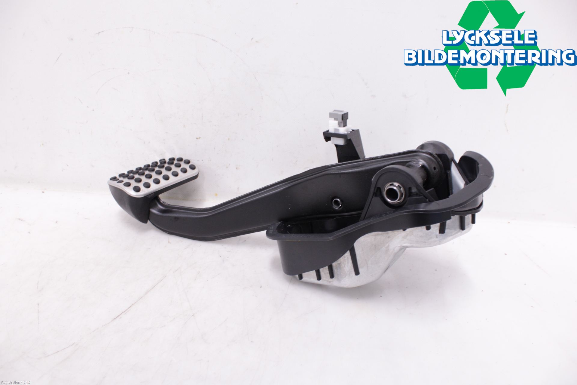 Mercedes-Benz MB E-KLASS (W213) 16-23 Bromspedal