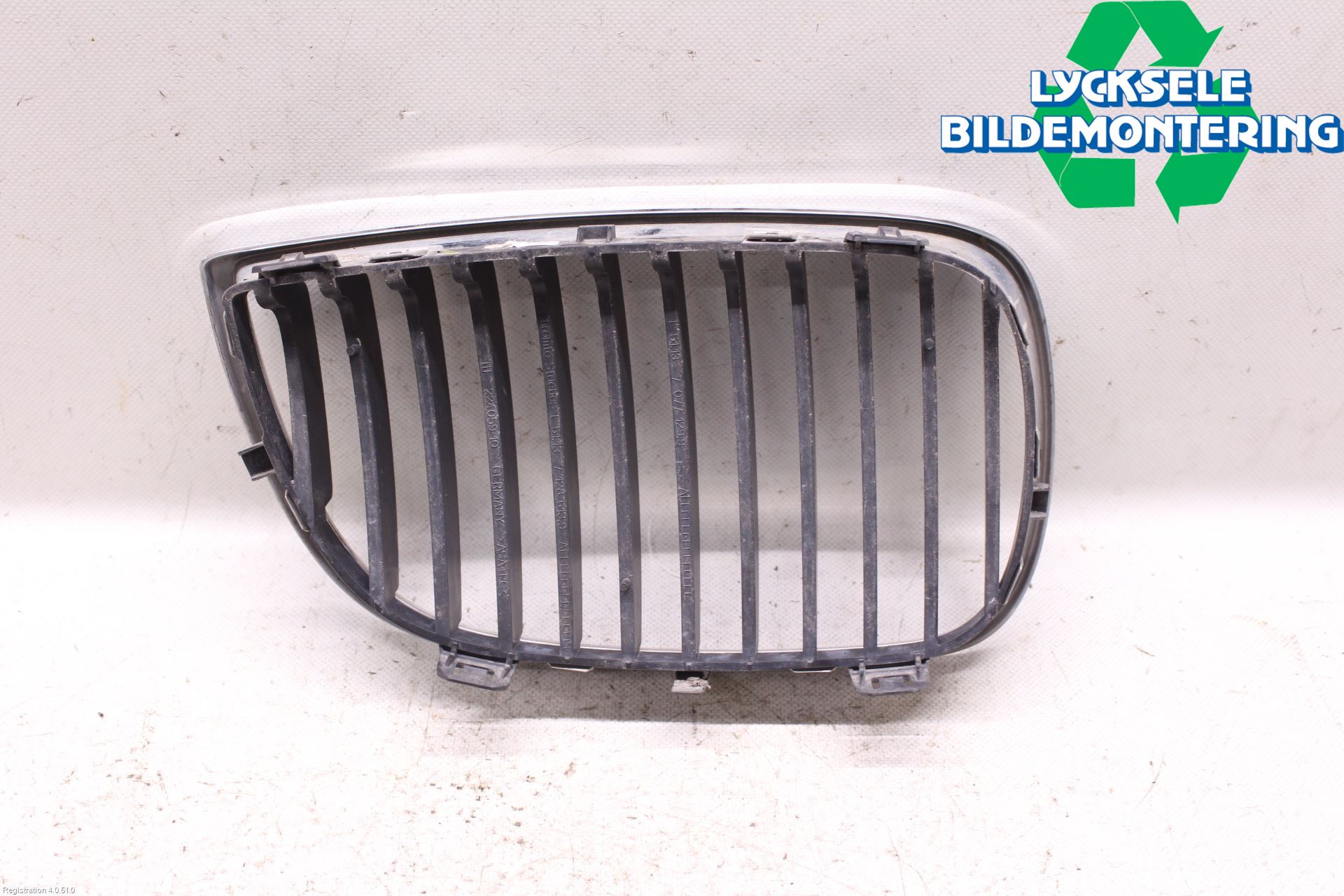 BMW 1 E87/81 5D/3D 03-11 Grilldel Vänster