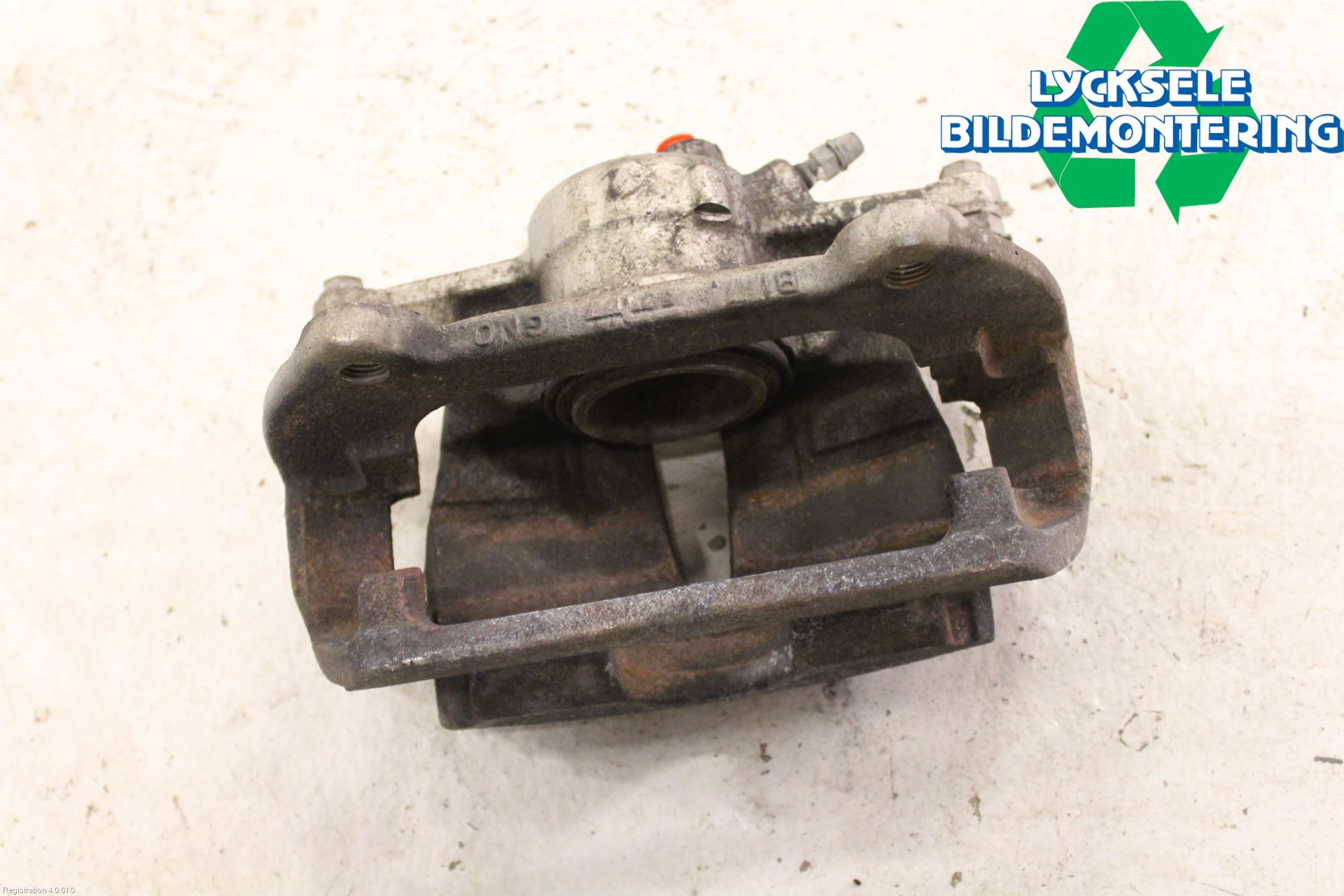 Volkswagen VW PASSAT 15-19 Bromsok Fram Höger