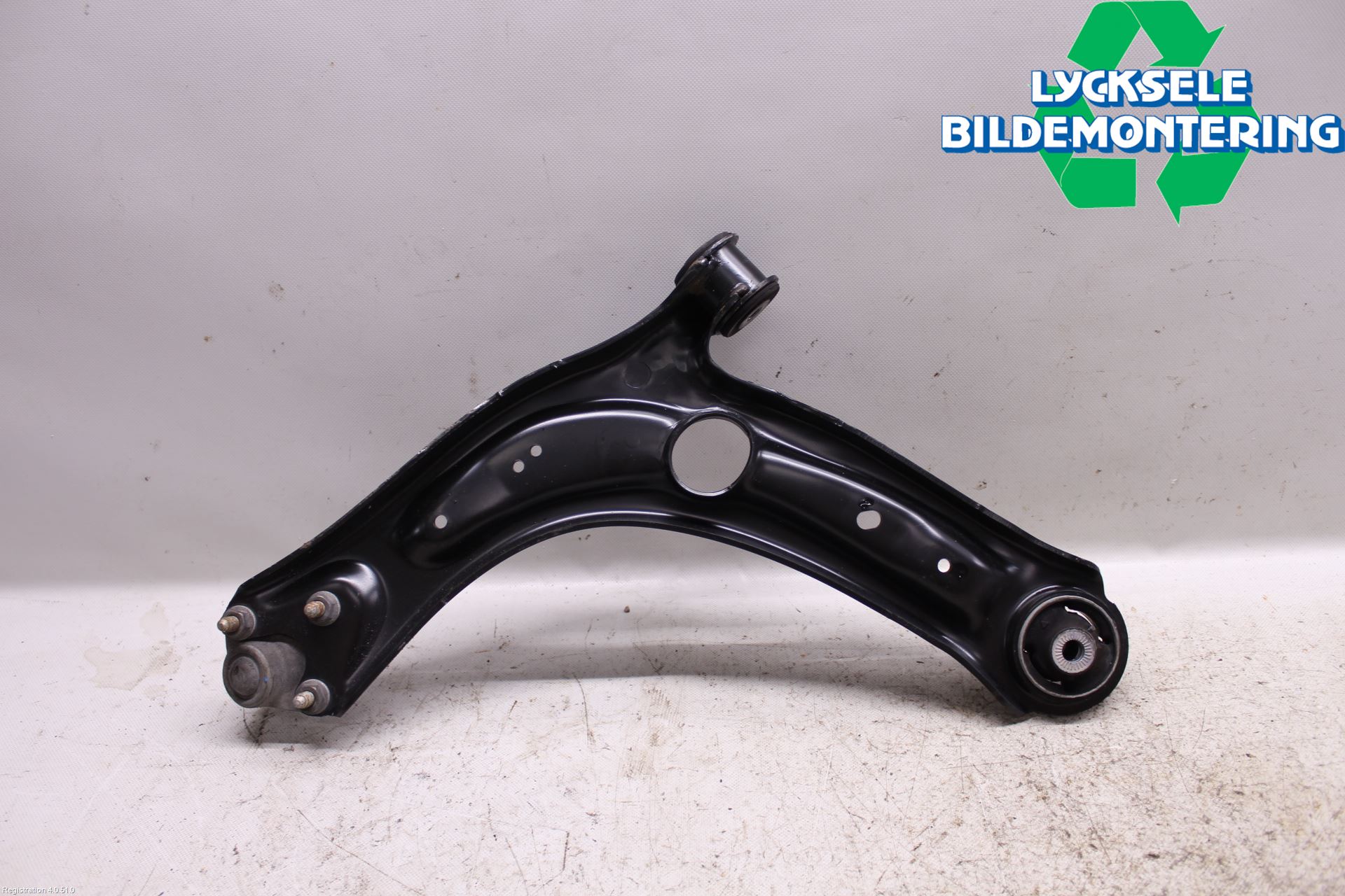 Volkswagen VW PASSAT 15-19 Bärarm Fram Undre Hö