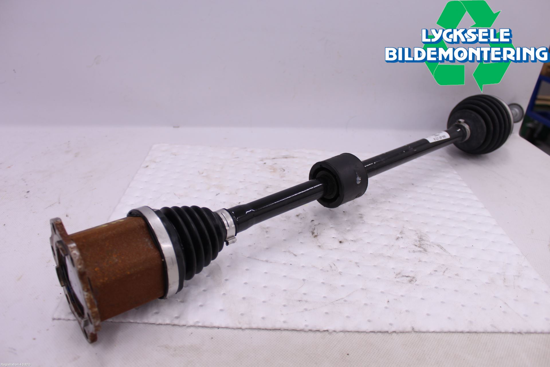 Volkswagen VW T-ROC 18- Drivaxel Fram Höger