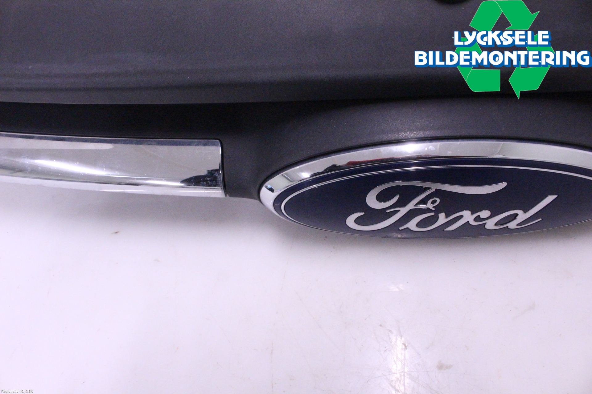 Ford TRANSIT/TOURNEO CUSTOM 13-24 Grill Komp