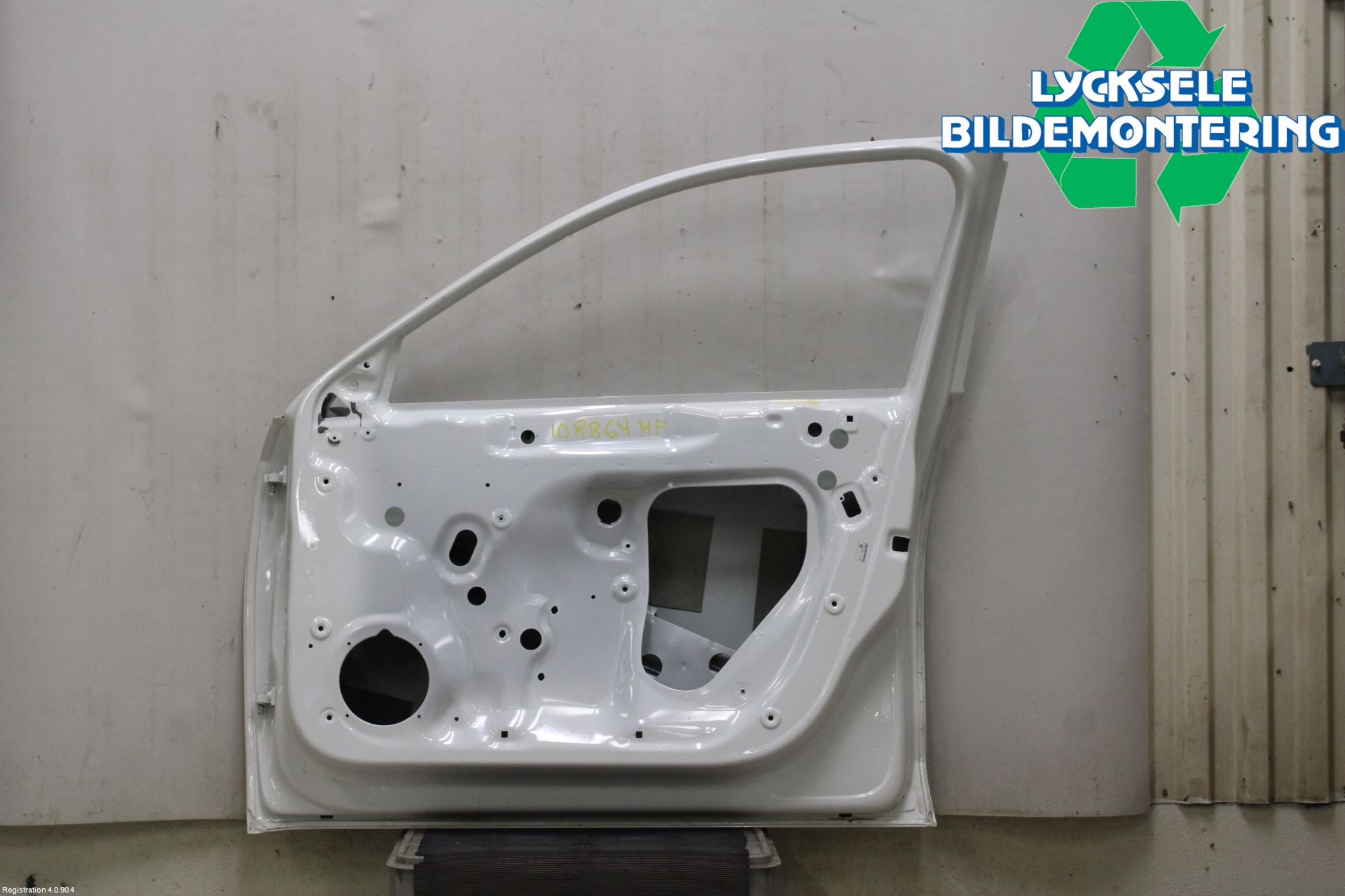 Volkswagen VW PASSAT 15-19 Dörr Fram Höger