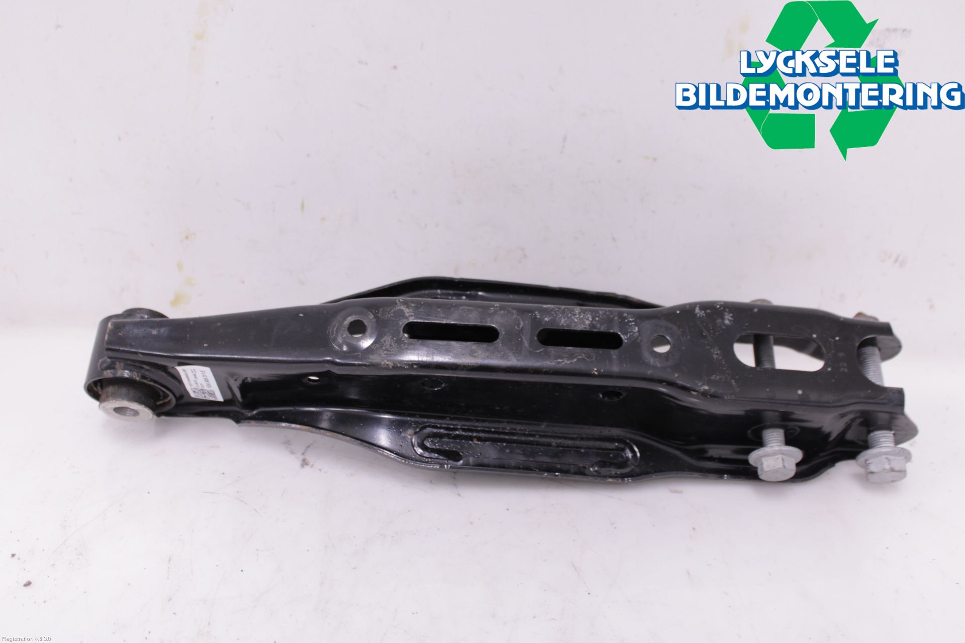 Volkswagen VW ID.4 21- Bärarm Bak Vä-Hö