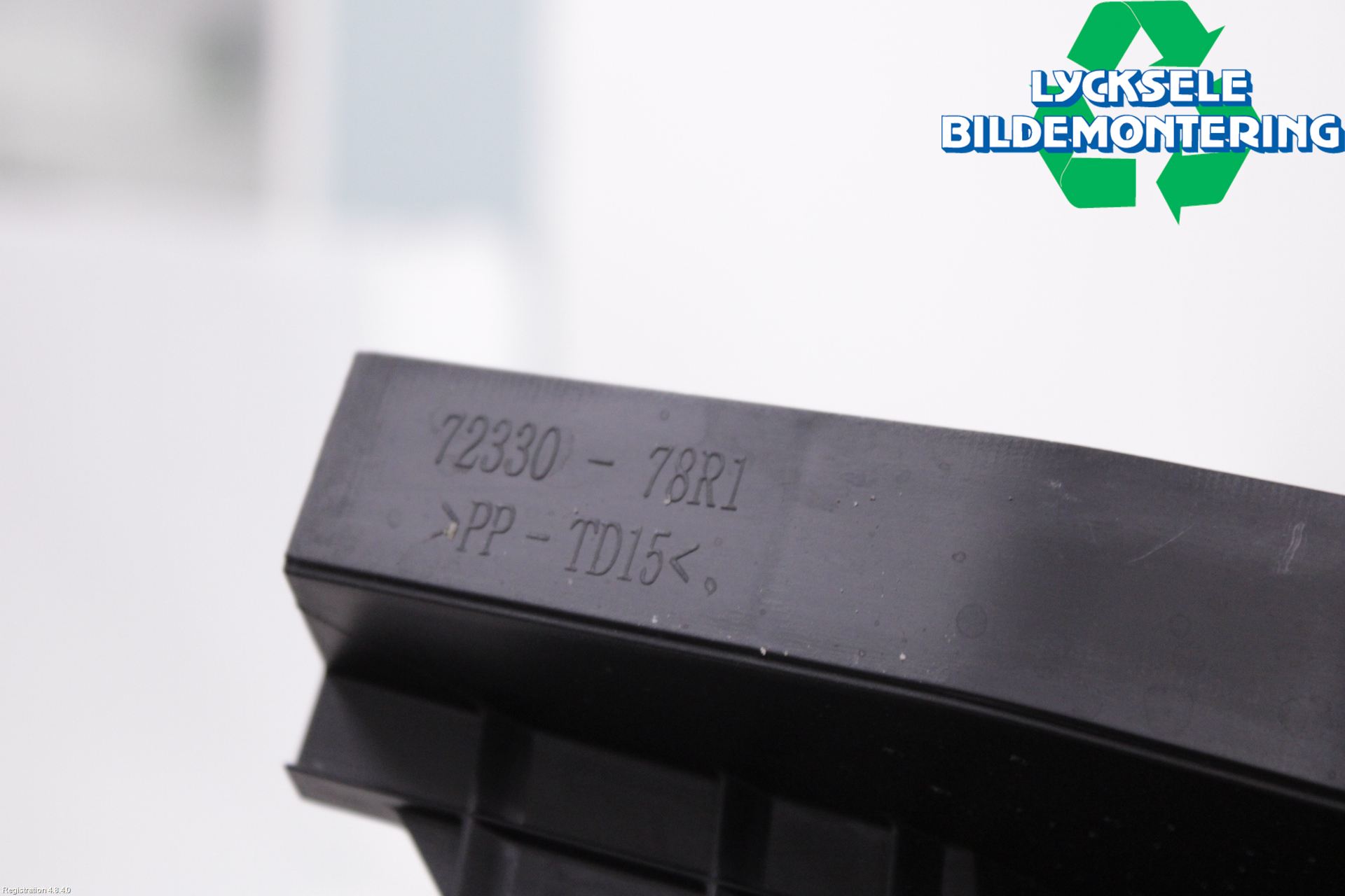 Suzuki JIMNY 81-21 Torpedplåt-Torpedplast