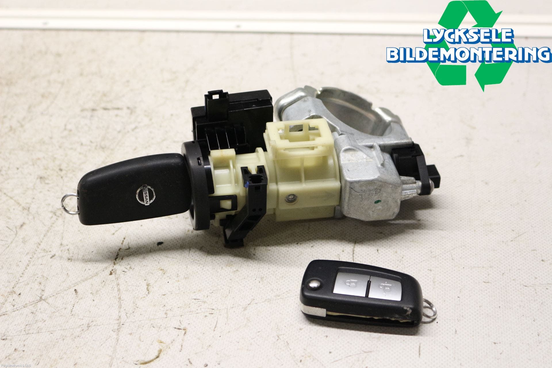 Nissan PULSAR Tändlås