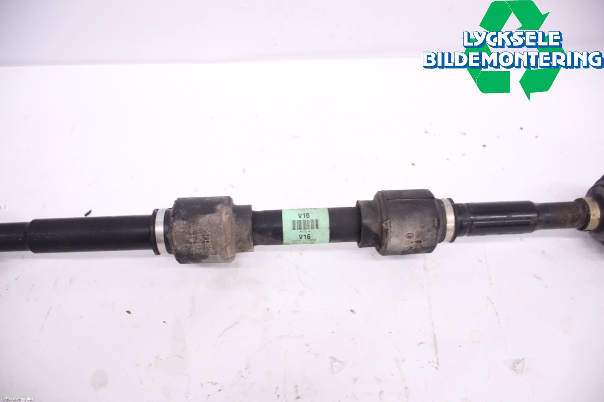 Hyundai i40 16-18 Drivaxel Fram Höger