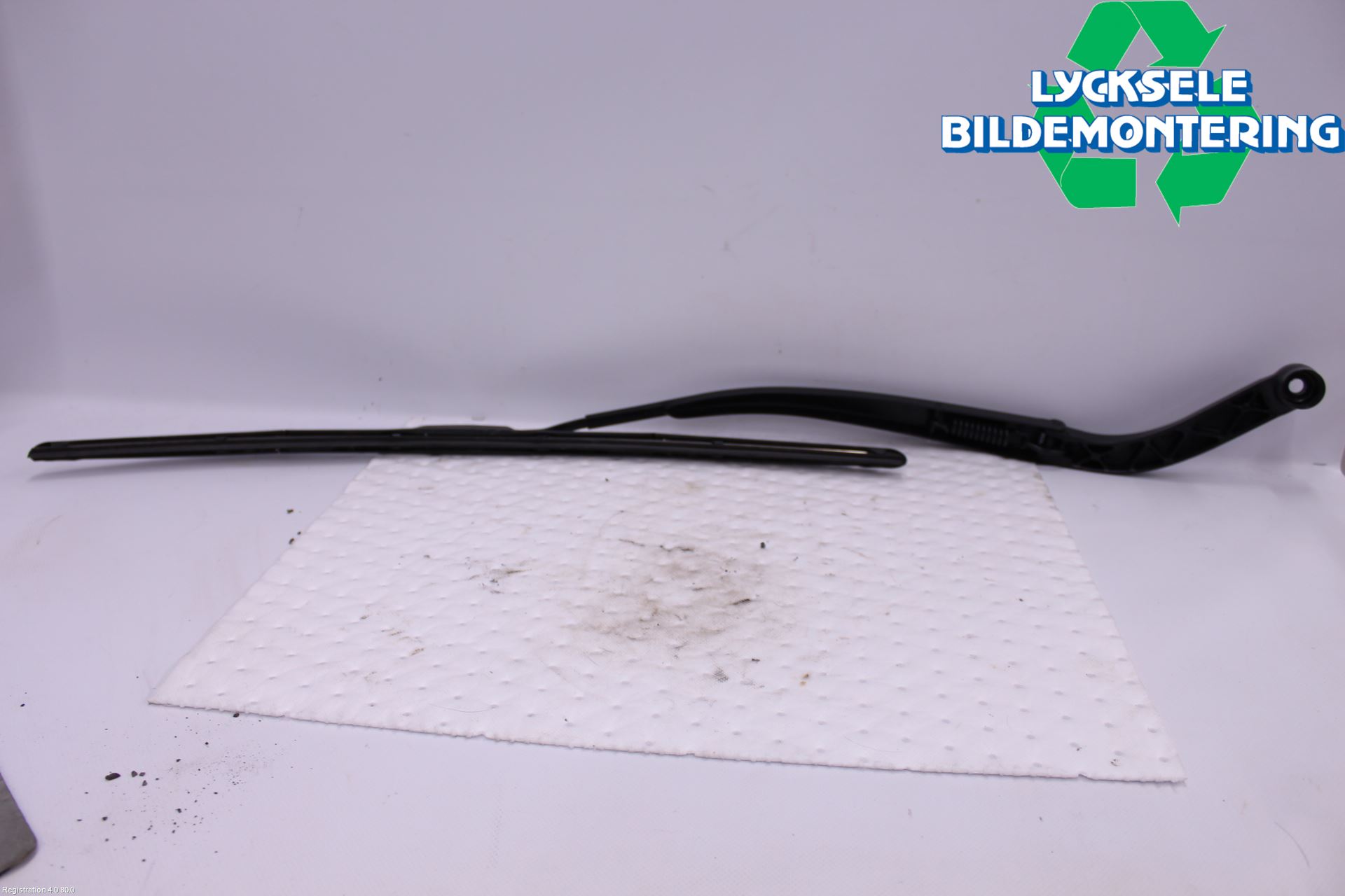 Toyota RAV4 19- Torkararm Armar Vindruta