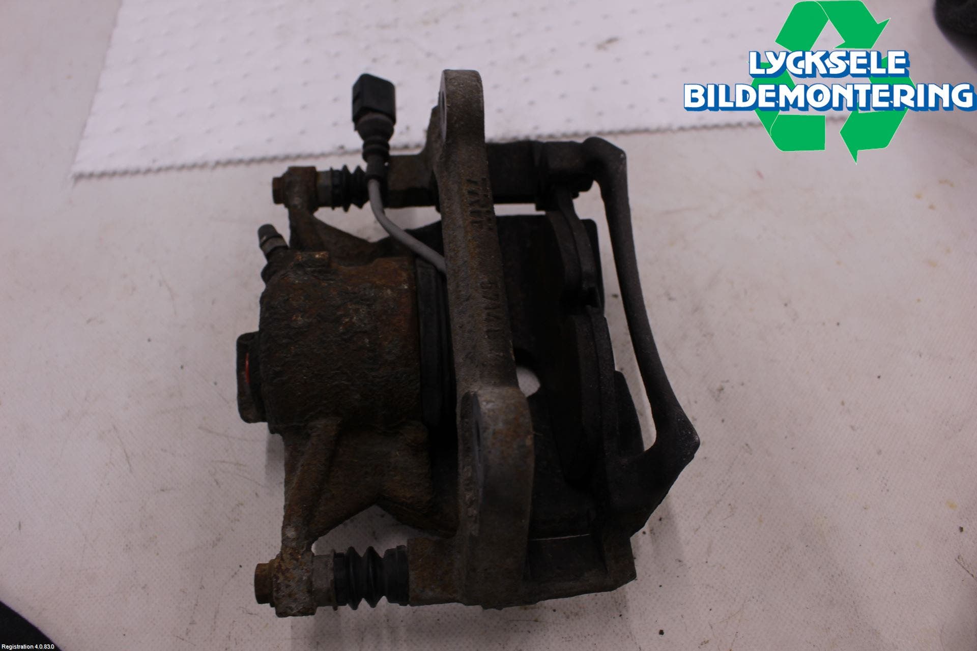 Skoda SUPERB 16-24 Bromsok Fram Höger