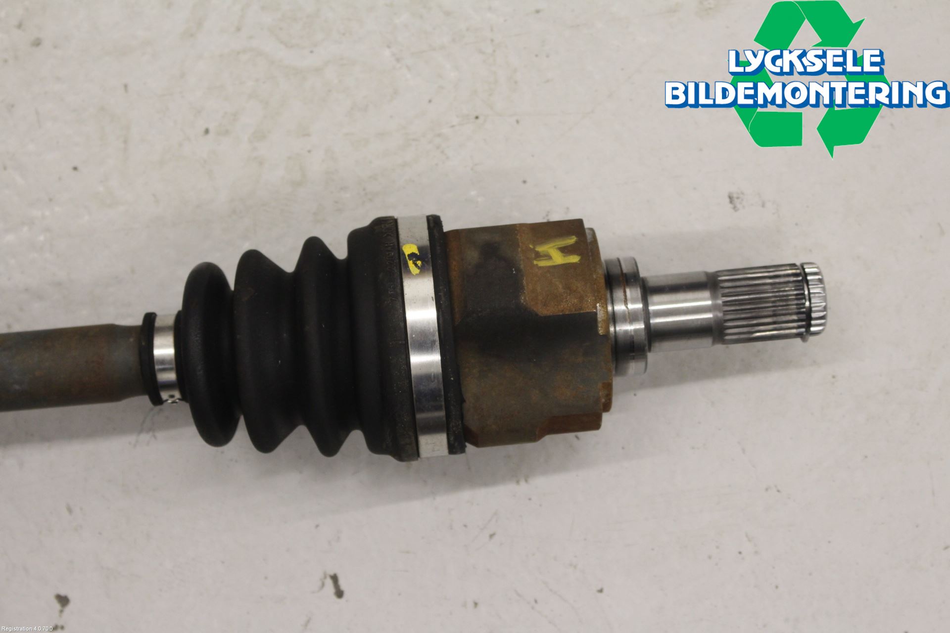 Hyundai i20 PB 09-14 Drivaxel Fram Höger