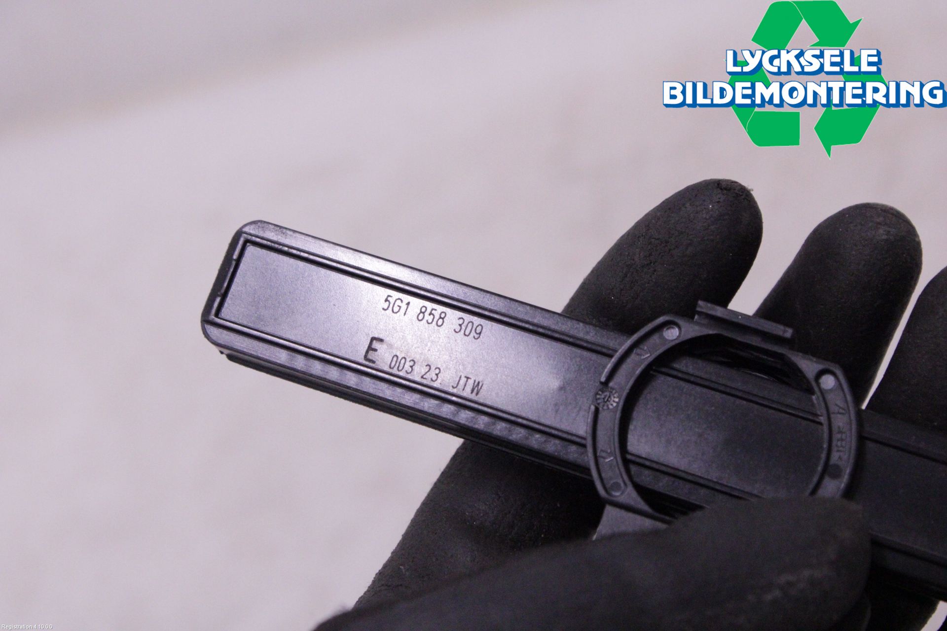 Volkswagen VW T-ROC 18- Handskfack Dämpare