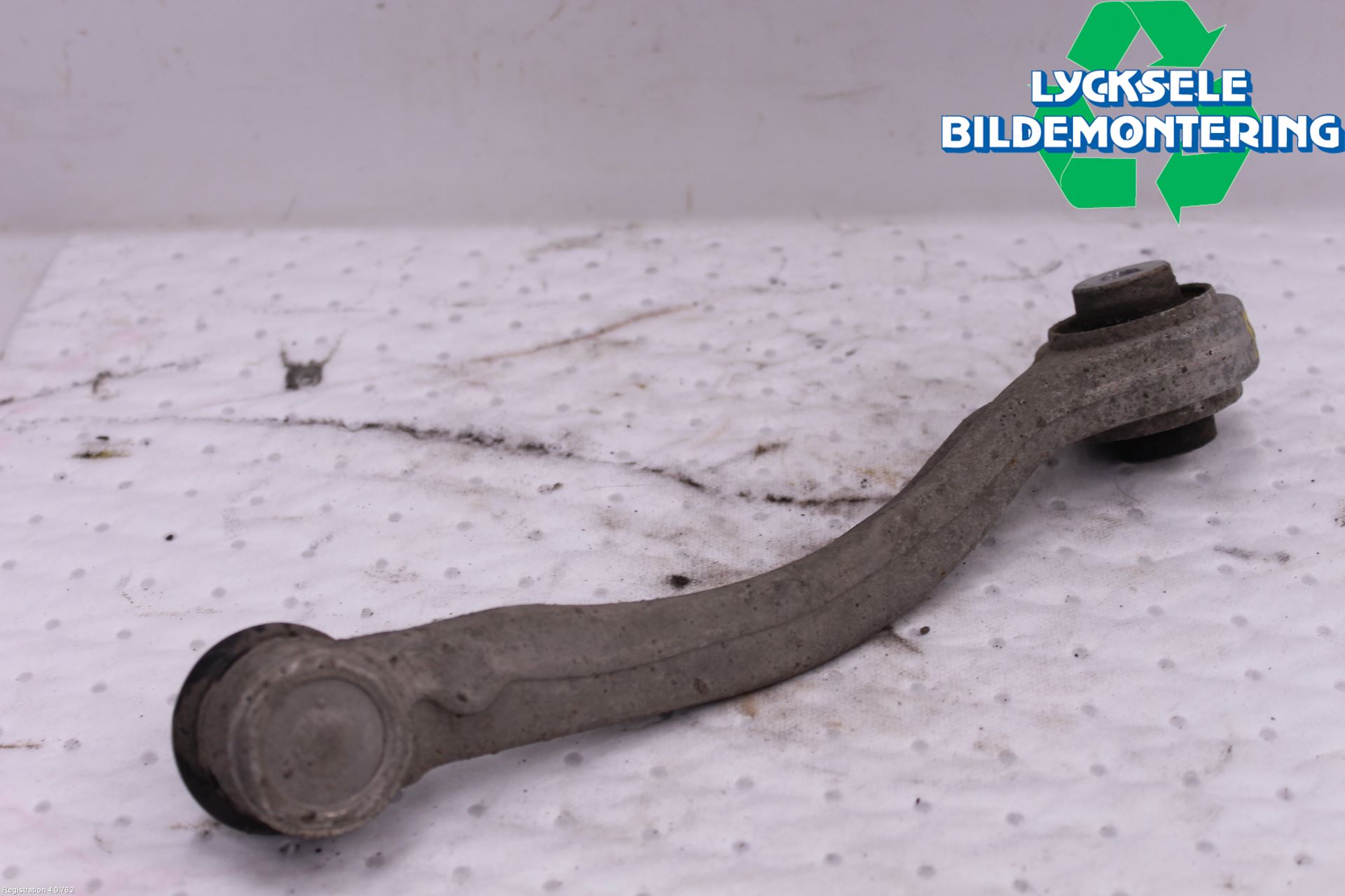 Audi A6 F2/C8 19- Bärarm Fram Övre Vä