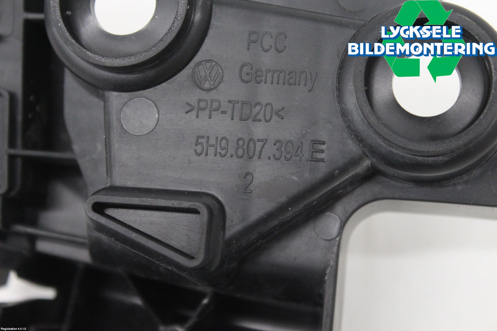 Volkswagen VW GOLF / E-GOLF VIII 20- Stötfångarfäste Bak Hö