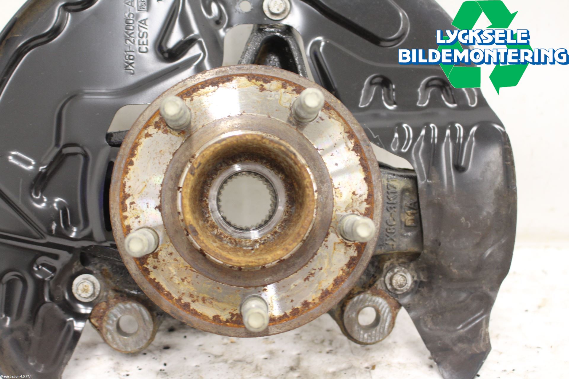 Ford FOCUS 19- Styrspindel Lagerhus Vä