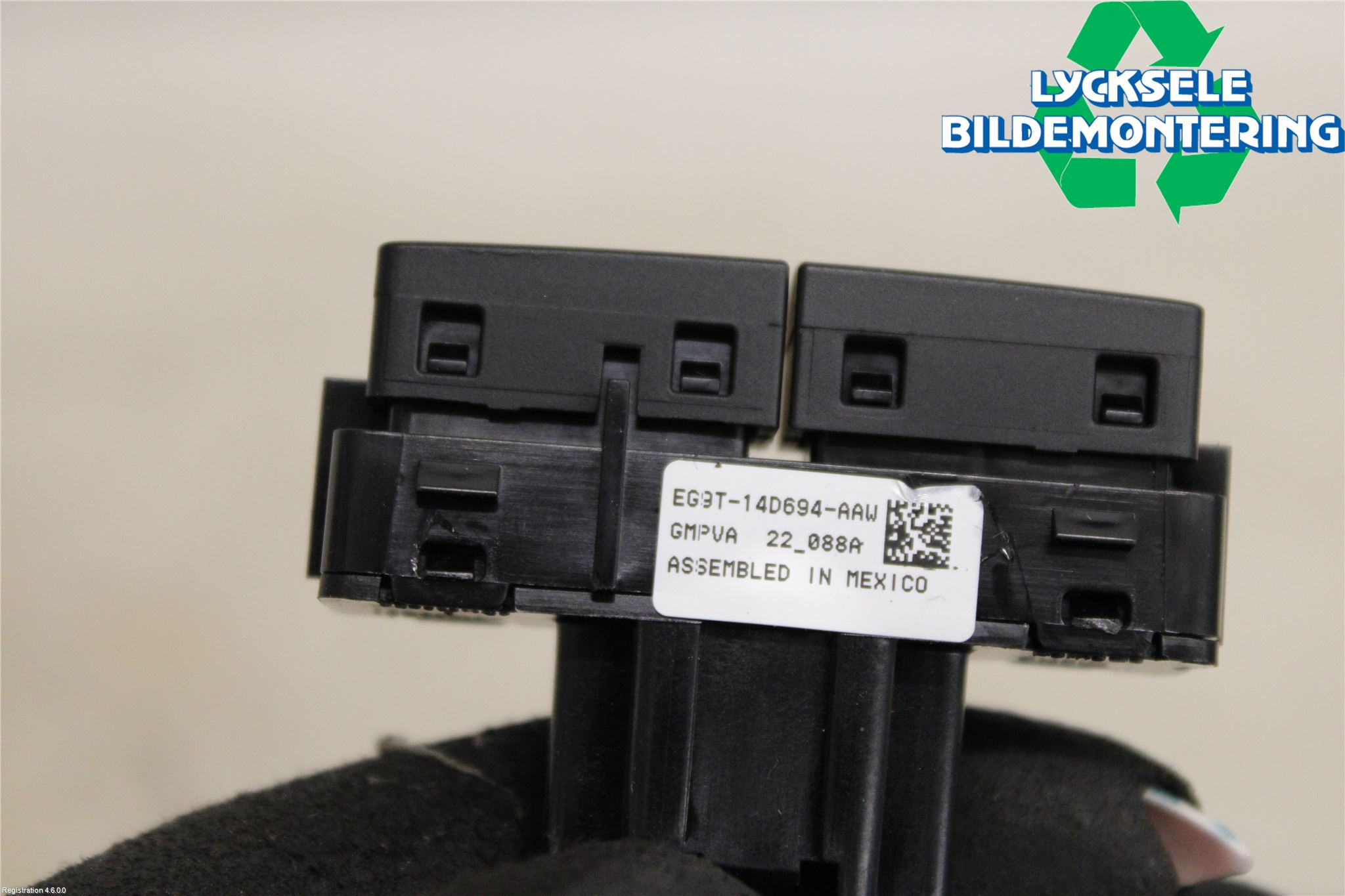 Ford KUGA/KUGA PHEZ/FHEV 20- Strömställare Stolvärme