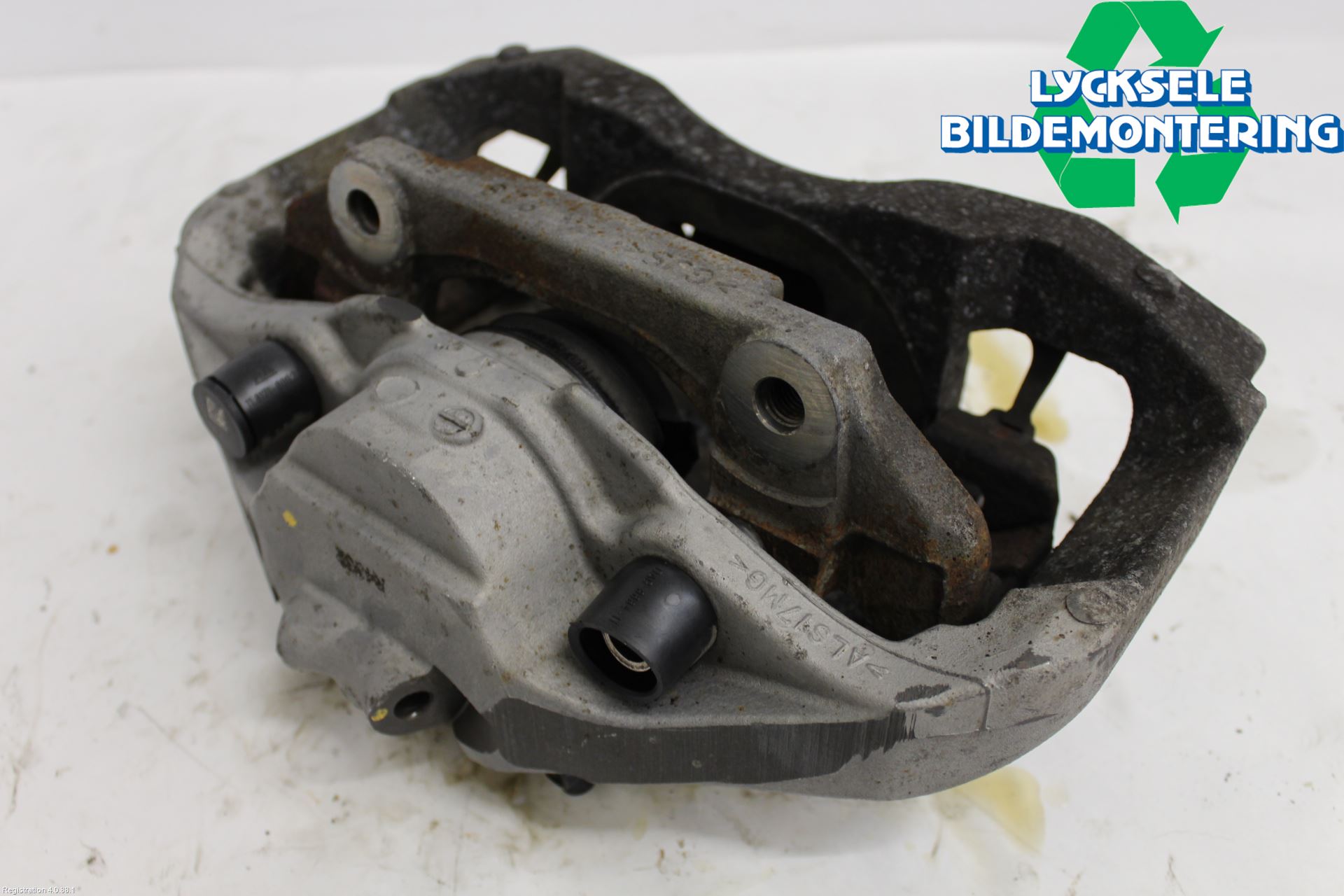 BMW 5 F10/F11/F18 09-17 Bromsok Fram Höger