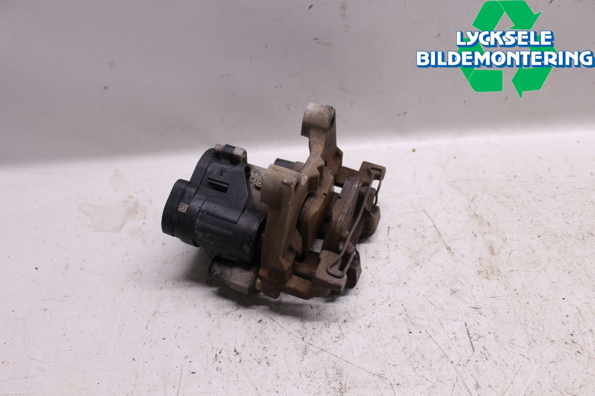 Volkswagen VW PASSAT 15-19 Bromsok Bak Vänster