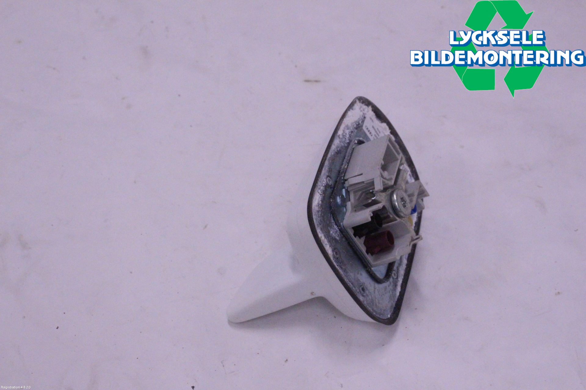 Audi A6 F2/C8 19- Antenn
