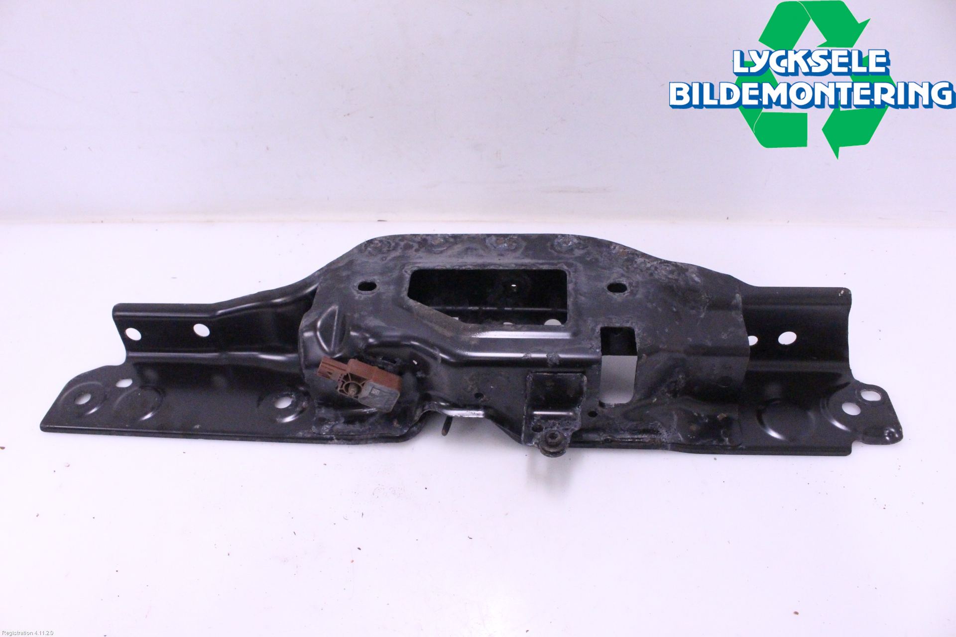 Opel CORSA E 15-19 Front Huvlåsplåt-Balk