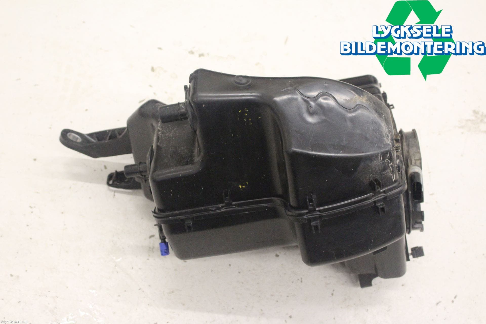 Volkswagen VW T-CROSS 19- Adblue Tank