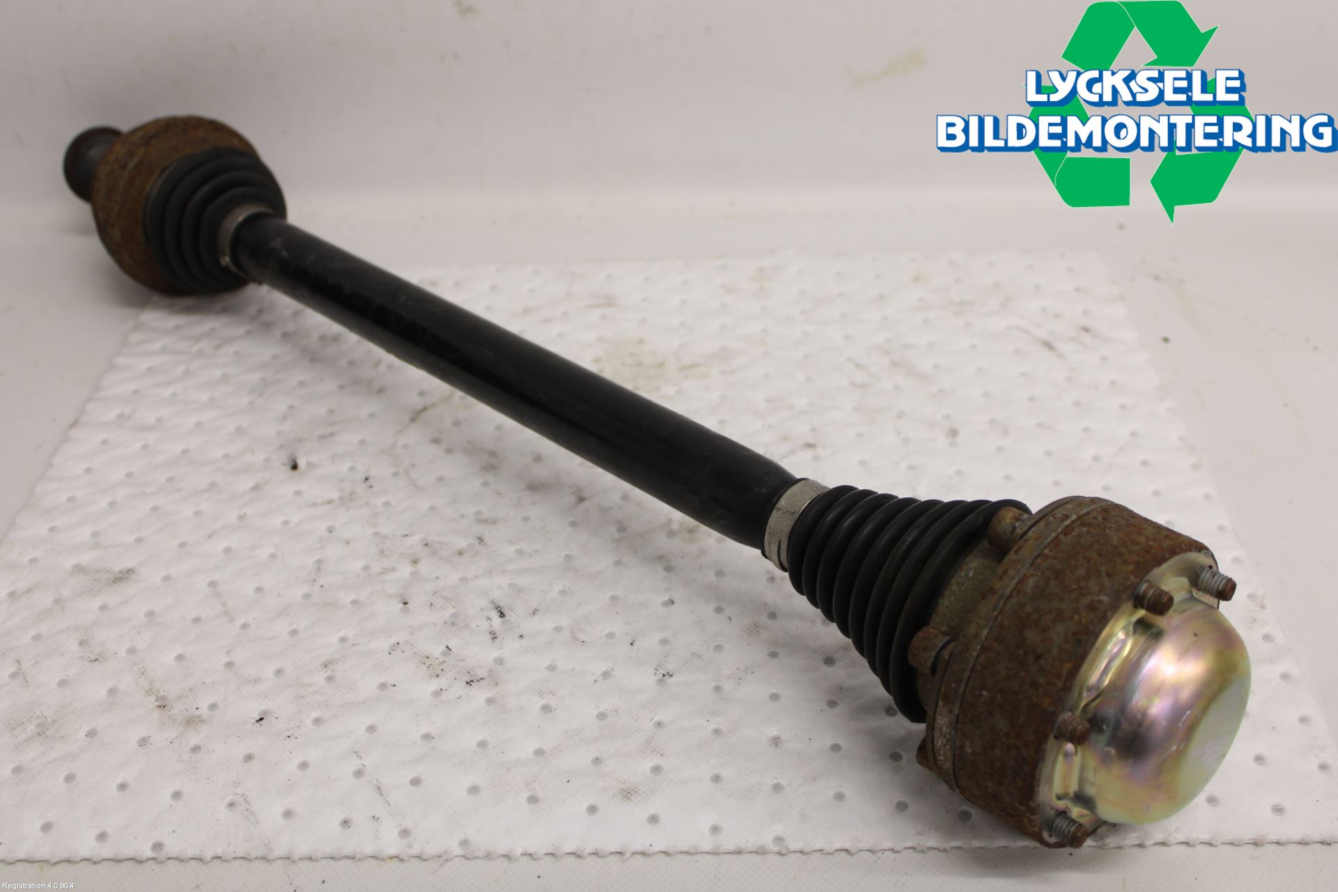 Audi A4/S4 B9 16-19 Drivaxel Bak Vänster