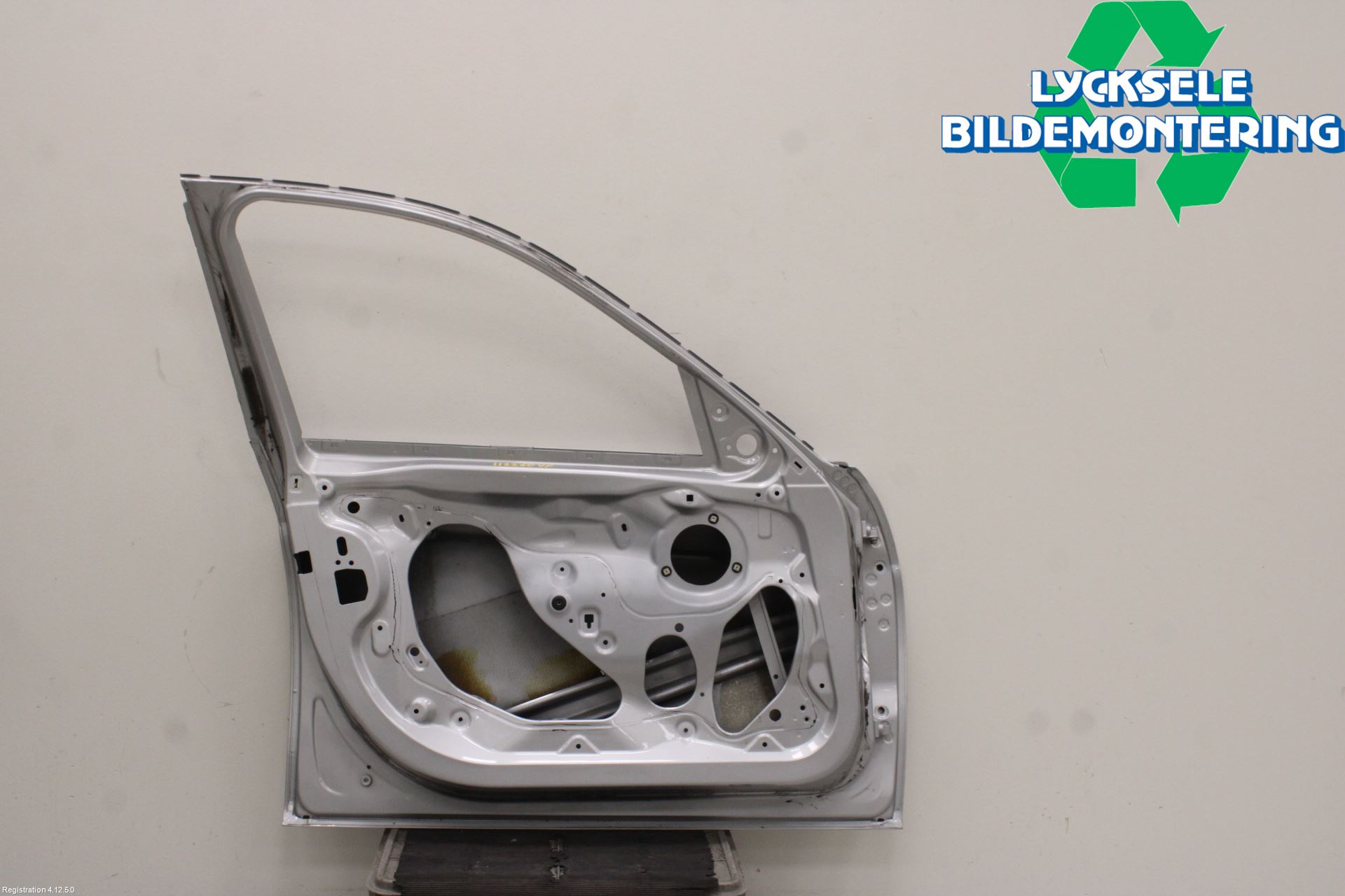 BMW 3 F30/F31/F80 12-19 Dörr Fram Vänster