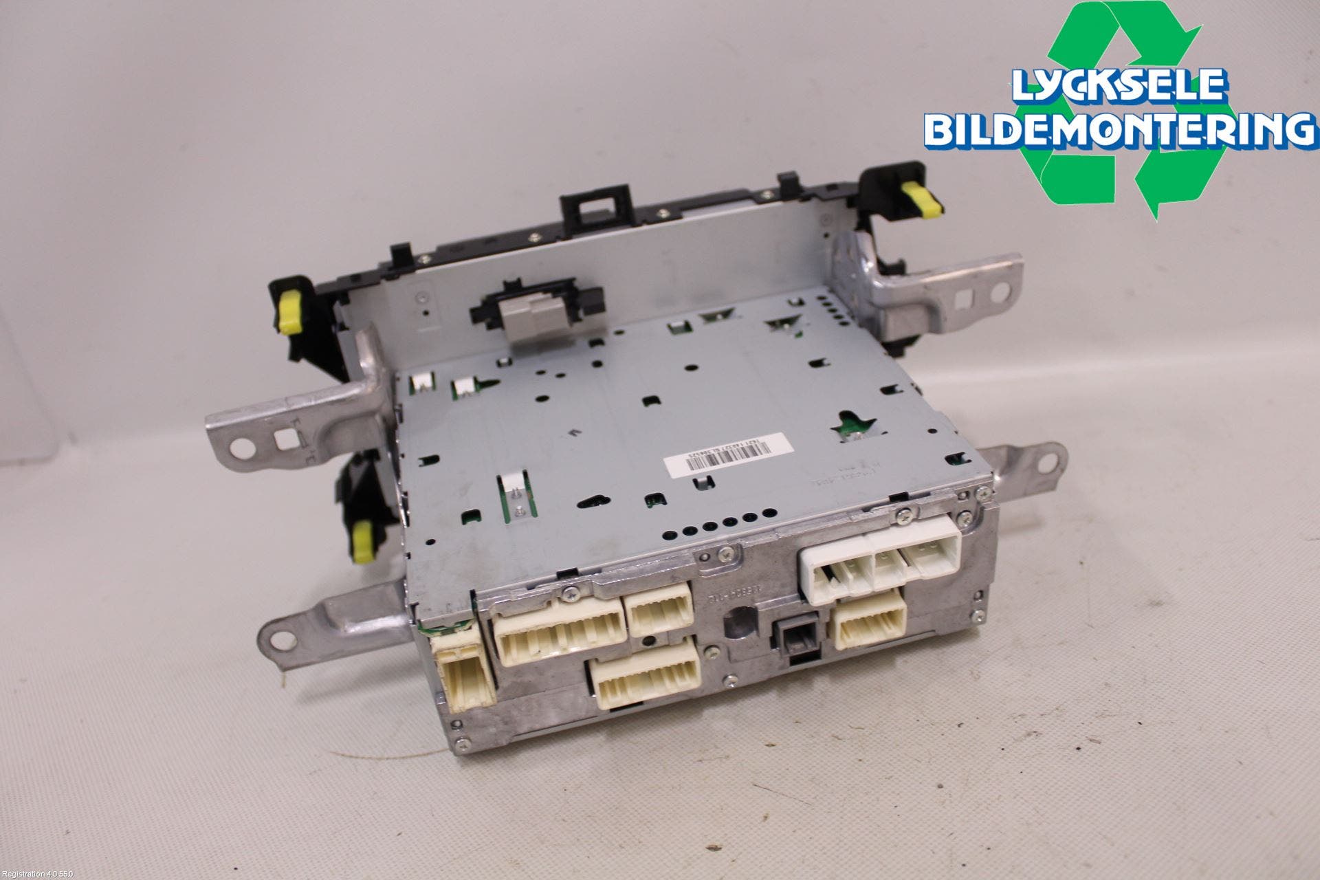 Toyota YARIS XP130 12-14 Gps Navigator