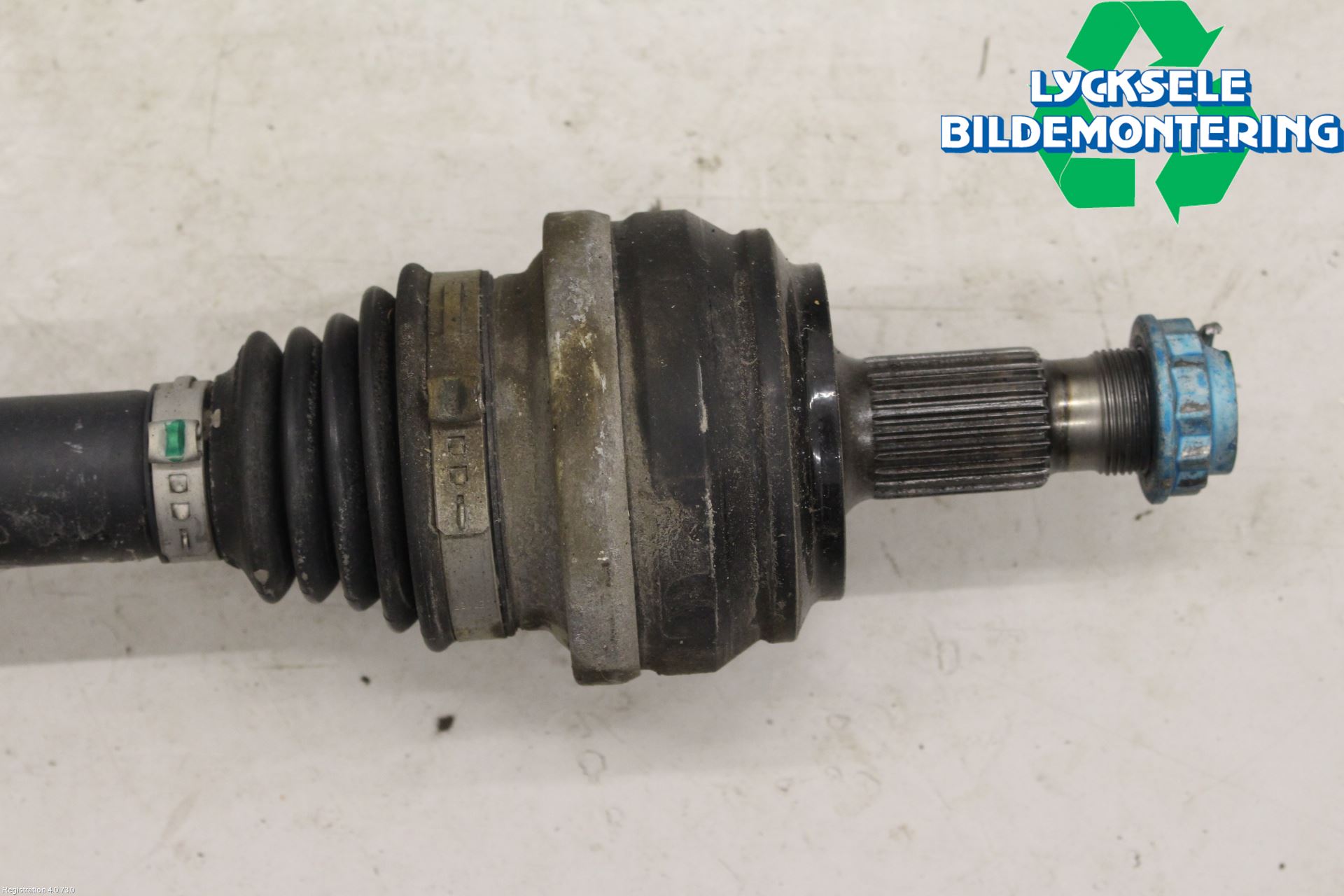 Mercedes-Benz MB C-KLASS (W205) 14-21 Drivaxel Bak Höger