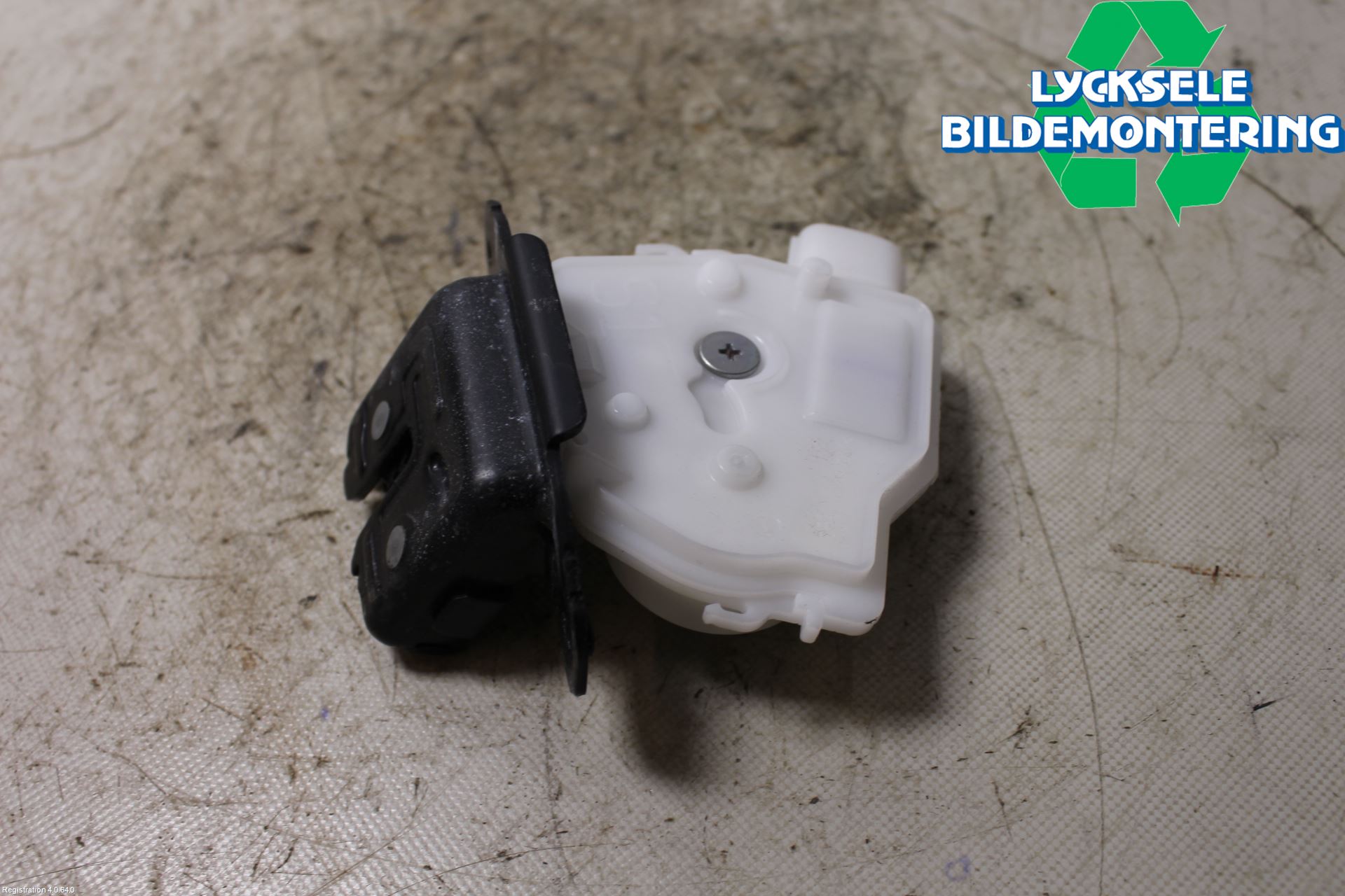 Toyota AURIS 13-19 Låskista Baklucka