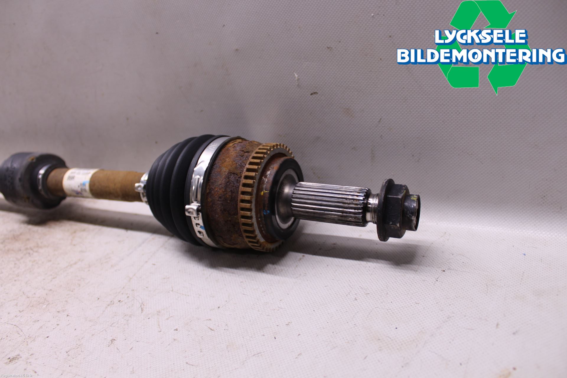 Kia CEED 12-18 Drivaxel Fram Vänster
