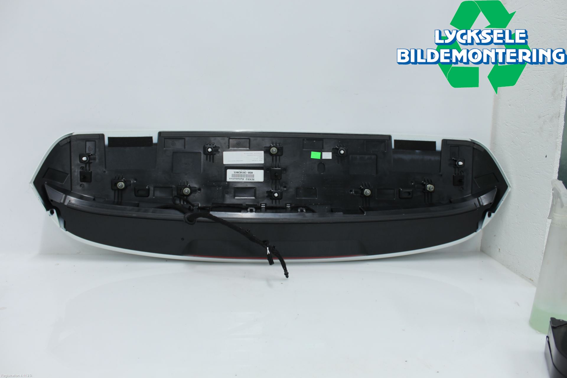 Volkswagen VW GOLF / E-GOLF VIII 20- Spoiler Baklucka