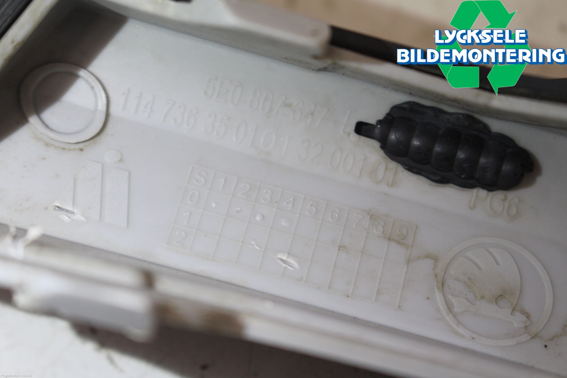 Skoda OCTAVIA (5E) 13-20 Stötfångarlist Fram