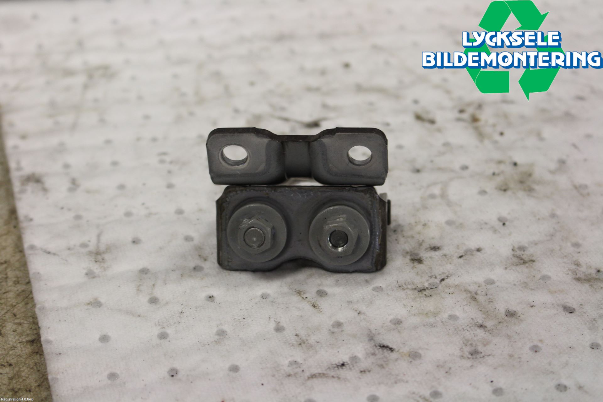 Subaru OUTBACK 15-20 Bakluckegångjärn Hö