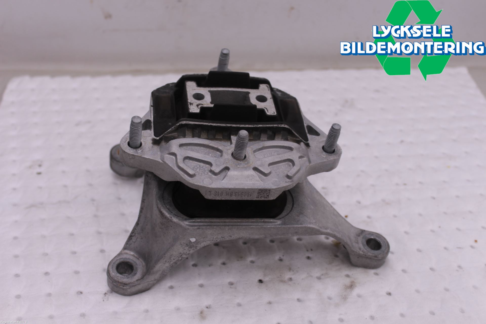 Audi A4/S4 B9 20- Växellådsfäste