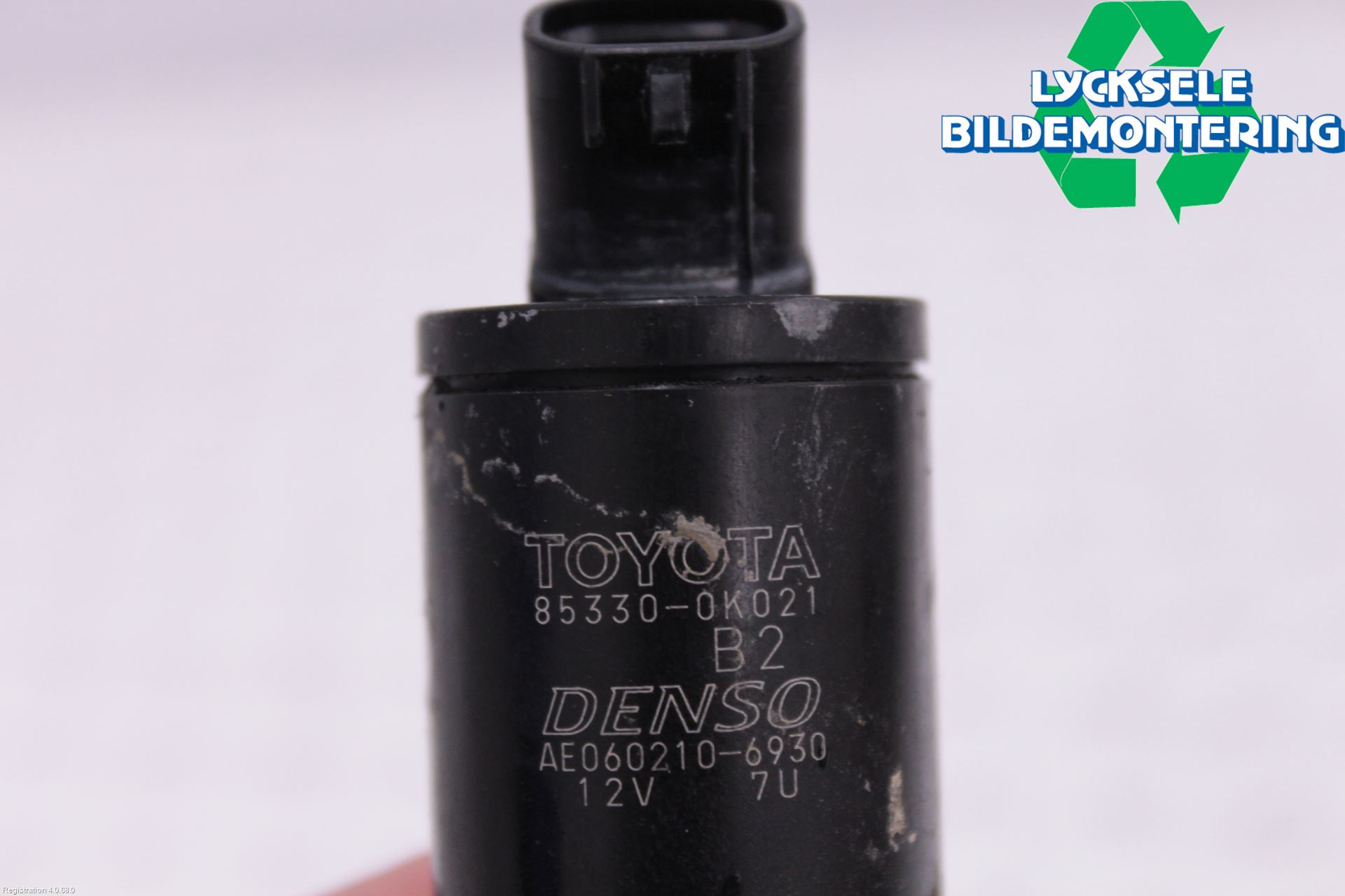 Toyota HILUX 16- Spolarpump Vindruta