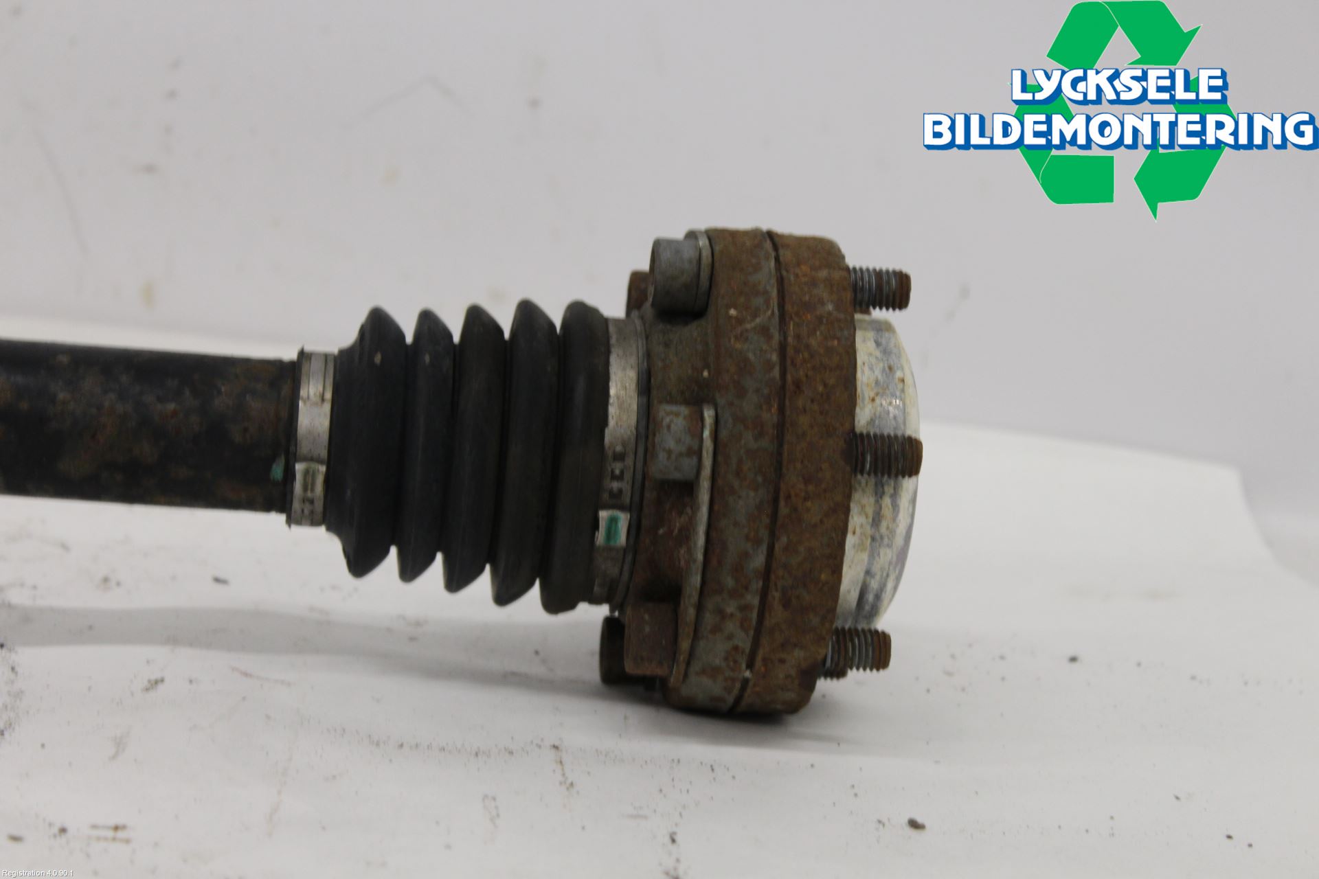Volkswagen VW TOUAREG CR 18- Drivaxel Bak Vänster