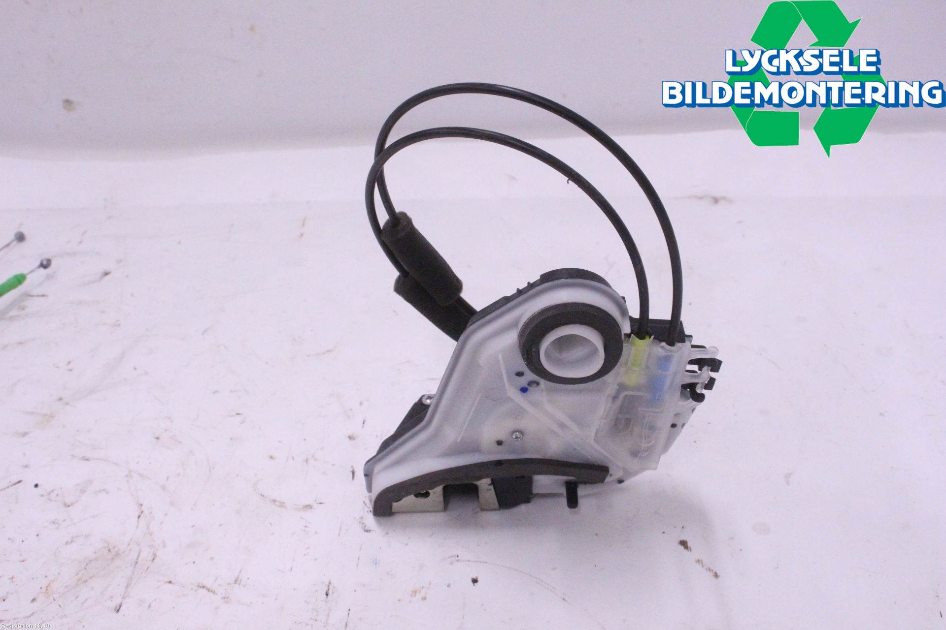 Toyota HILUX 16- Låskista-Dörrlås