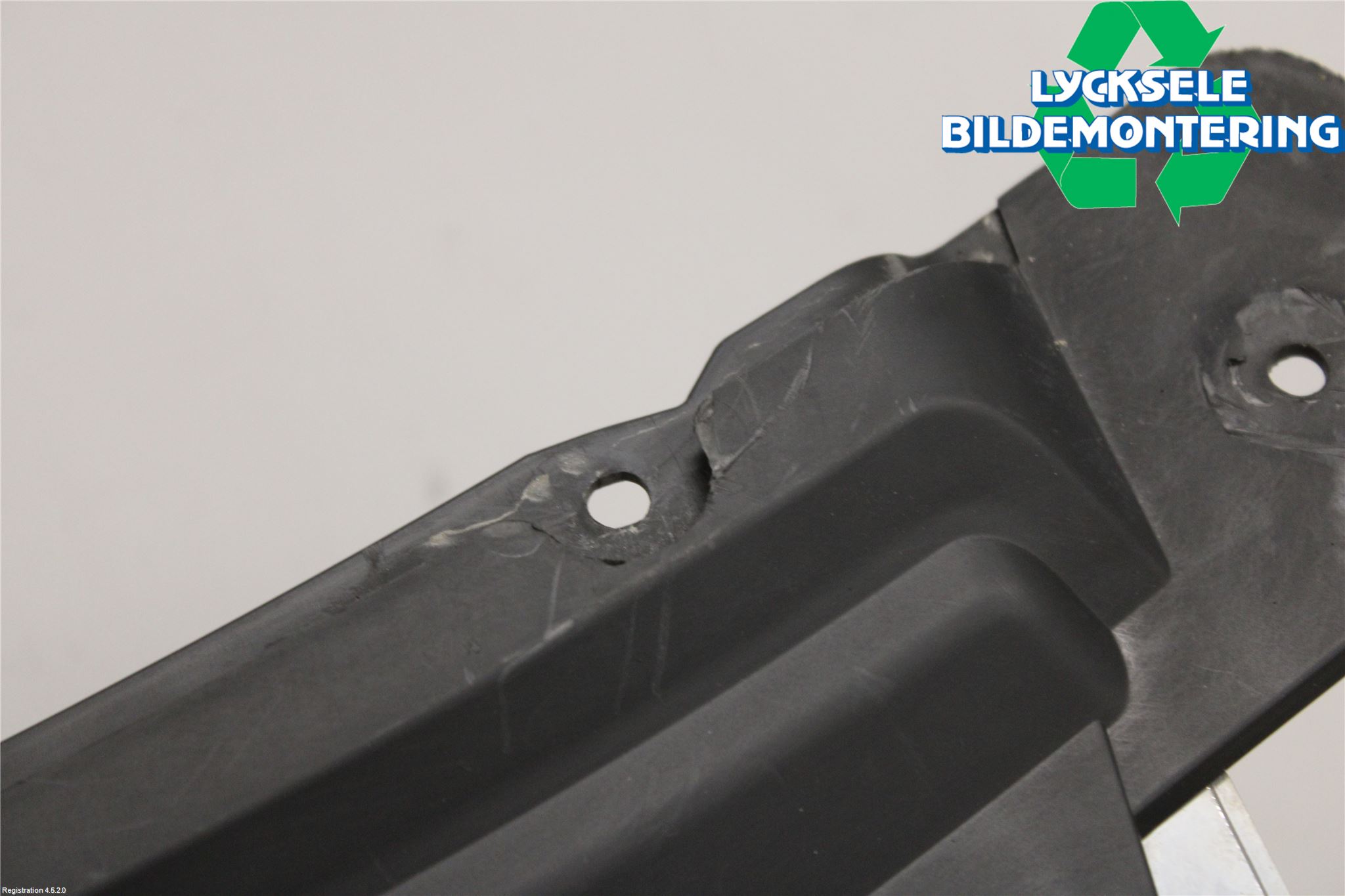 Ford KUGA 08-12 Grill Komp