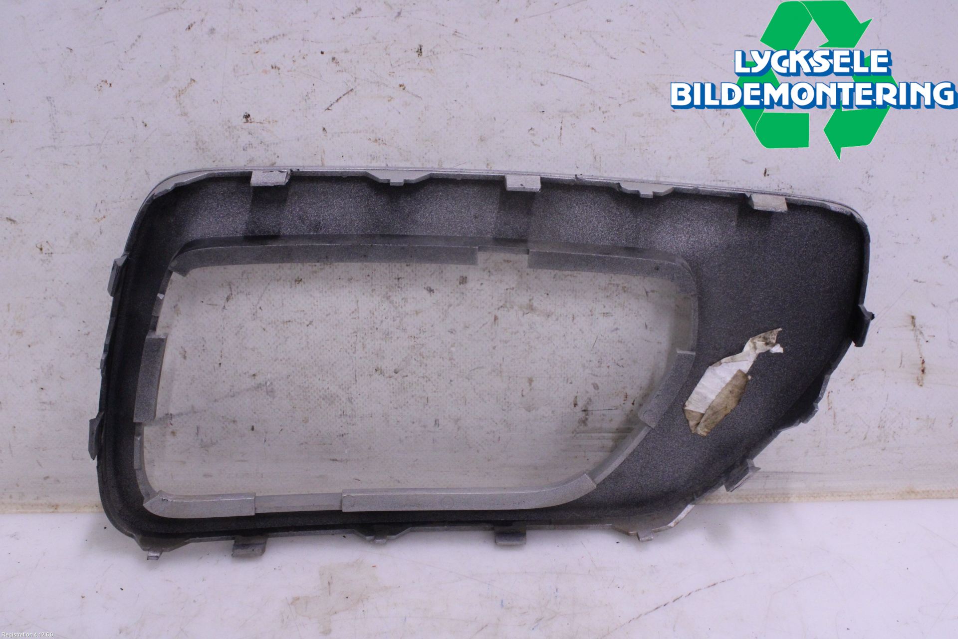 Volvo XC70 08-13 Dimljussarg Fram