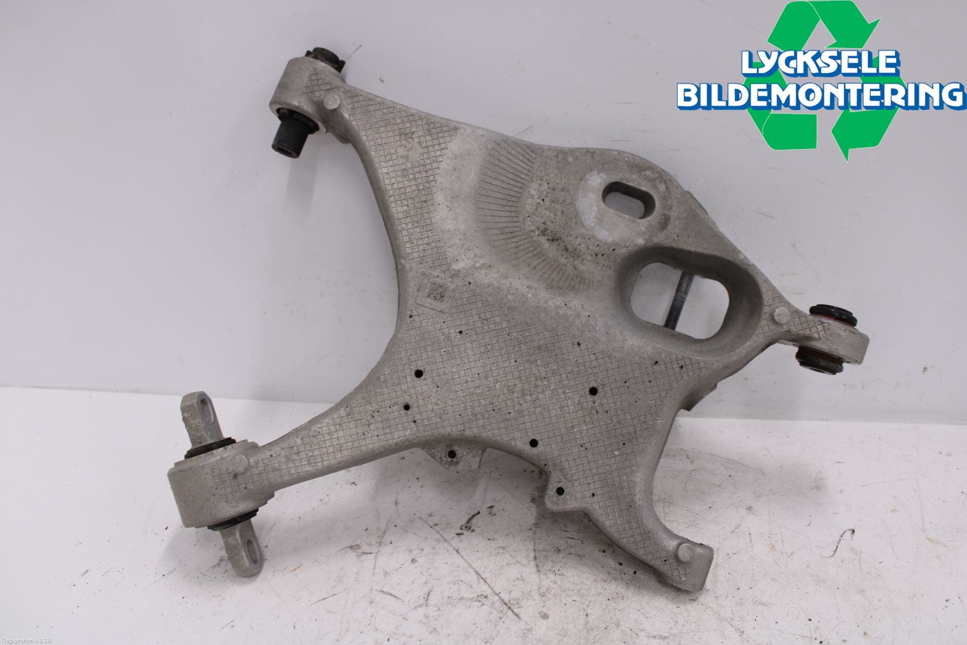 Volvo V60 19- Bärarm Bak Vänster