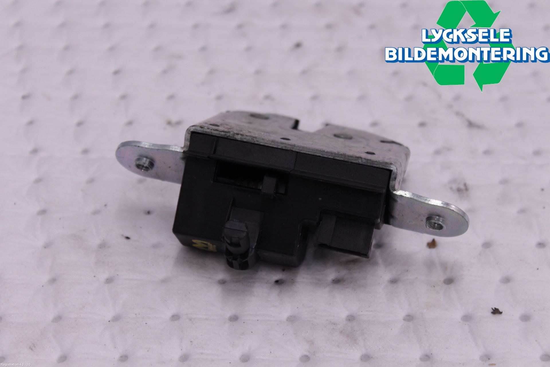 Opel CORSA D 07-14 Låskista Baklucka