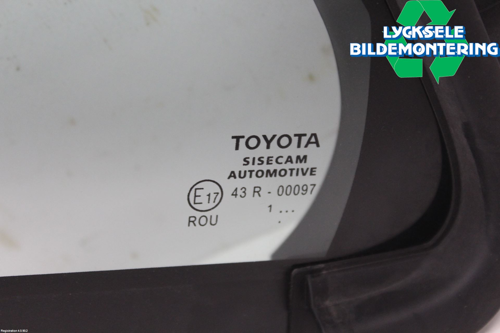 Toyota YARIS CROSS XP21 21- Dörruta Bak Lilla Vä